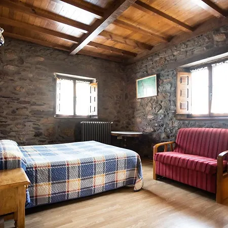 Casa De Aldea Menendez Holiday home *