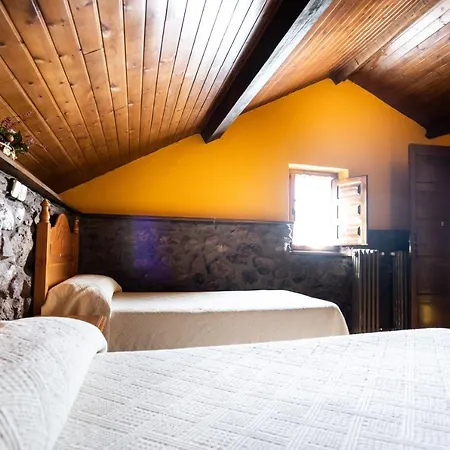 Casa De Aldea Menendez Holiday home Cangas De Narcea