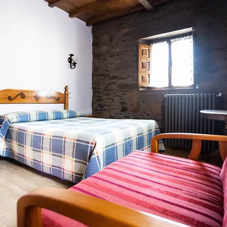 Casa De Aldea Menendez *